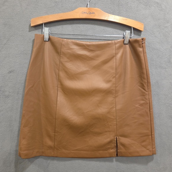 LOFT Dresses & Skirts - Loft Soft Faux Leather Lined Pencil Skirt Women's Size 12P Office Career Casual